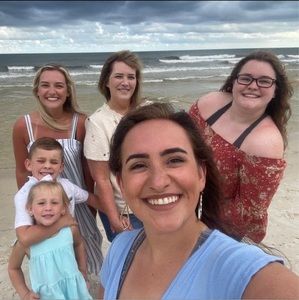 Meet your Posher, Melissa